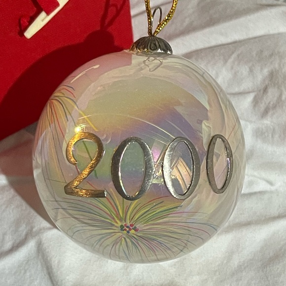 2000 Li Bien Fireworks Christmas Ball Ornament - Picture 3 of 5